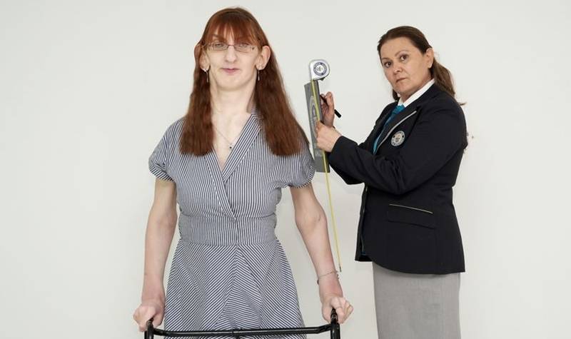 Wanita tertinggi di dunia