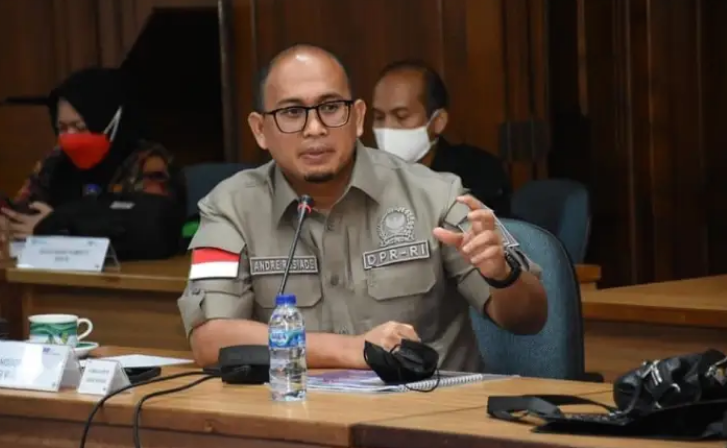 Andre Rosiade: Prabowo Sejak Dulu Ingin Selamatkan Garuda Indonesia