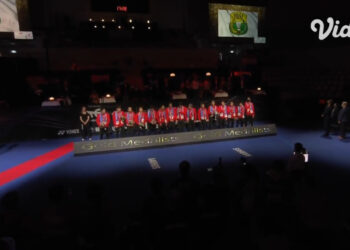 Momen lagu kebangsaan Indonesia Raya setelah tim Indonesia merebut Thomas Cup. (Foto: Vidio.com)