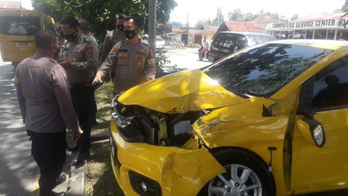 Langgam.id-ditabrak kereta api