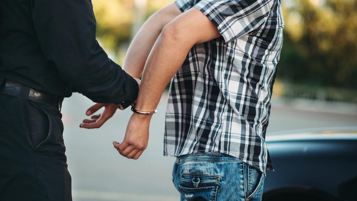 Pemalakan pantai padang, pelaku pemalakan pantai padang, sabu tanah datar, penjual satwa padang pariaman, maling ponsel padang