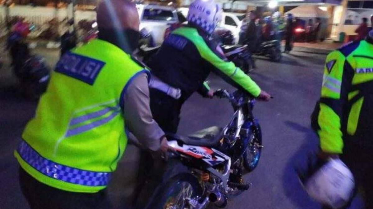 Knalpot bising bukittinggi