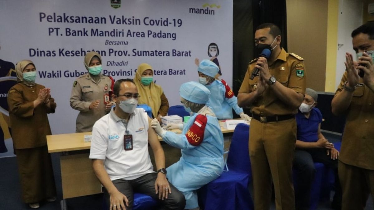 Langgam.id-vaksinasi Sumbar