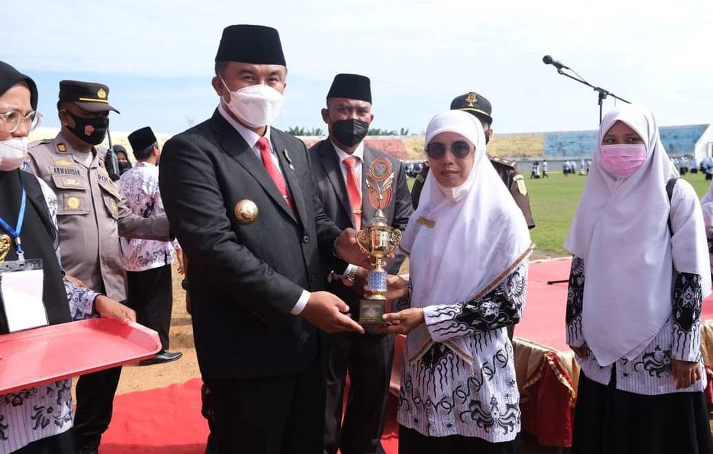 Bupati Dharmasraya: Peran Guru Tak Dapat Digantikan Teknologi