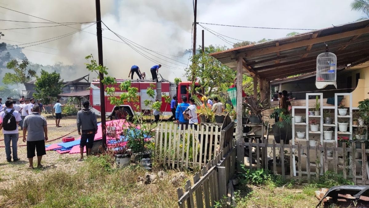 Langgam.id-Kebakaran Asrama Polisi Sijunjung
