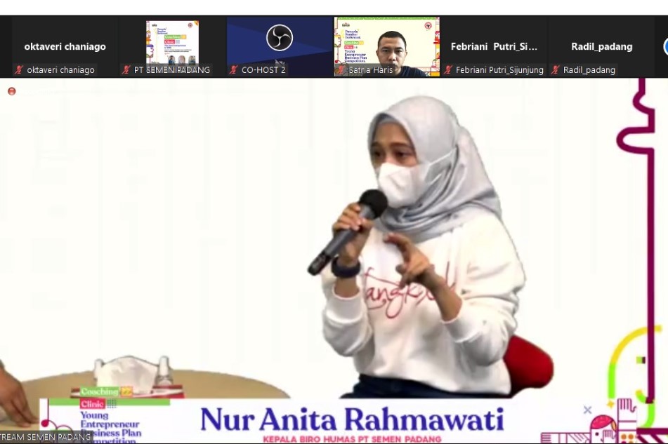 Semen Padang Gelar Coaching Clinic untuk Calon Entreprenuer Muda Sumbar