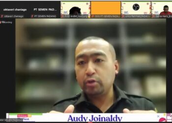 Wakil Gubernur Sumbar Audy Joinaldy dalam webinar Semen Padang. (Foto: dok humas)