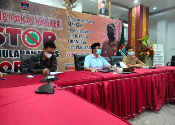 Wali Kota Padang Hendri Septa saat jumpa pers (Foto; langgam.id/Irwanda)