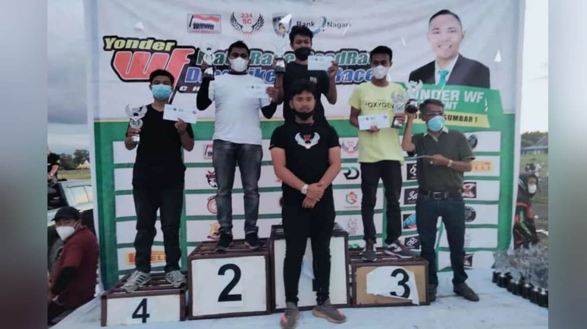 Bupati Apresiasi Siswa SMP di Batusangkar Tembus 4 Besar Balap Mobil Tingkat Nasional