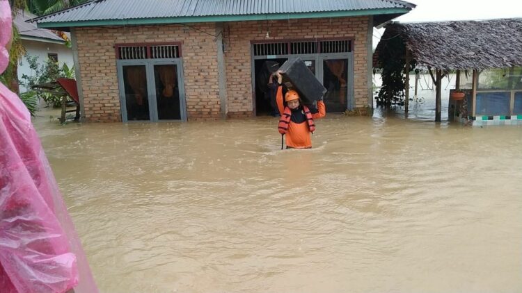 Banjir Surut, BPBD Sumbar Imbau Masyarakat Tetap Waspada