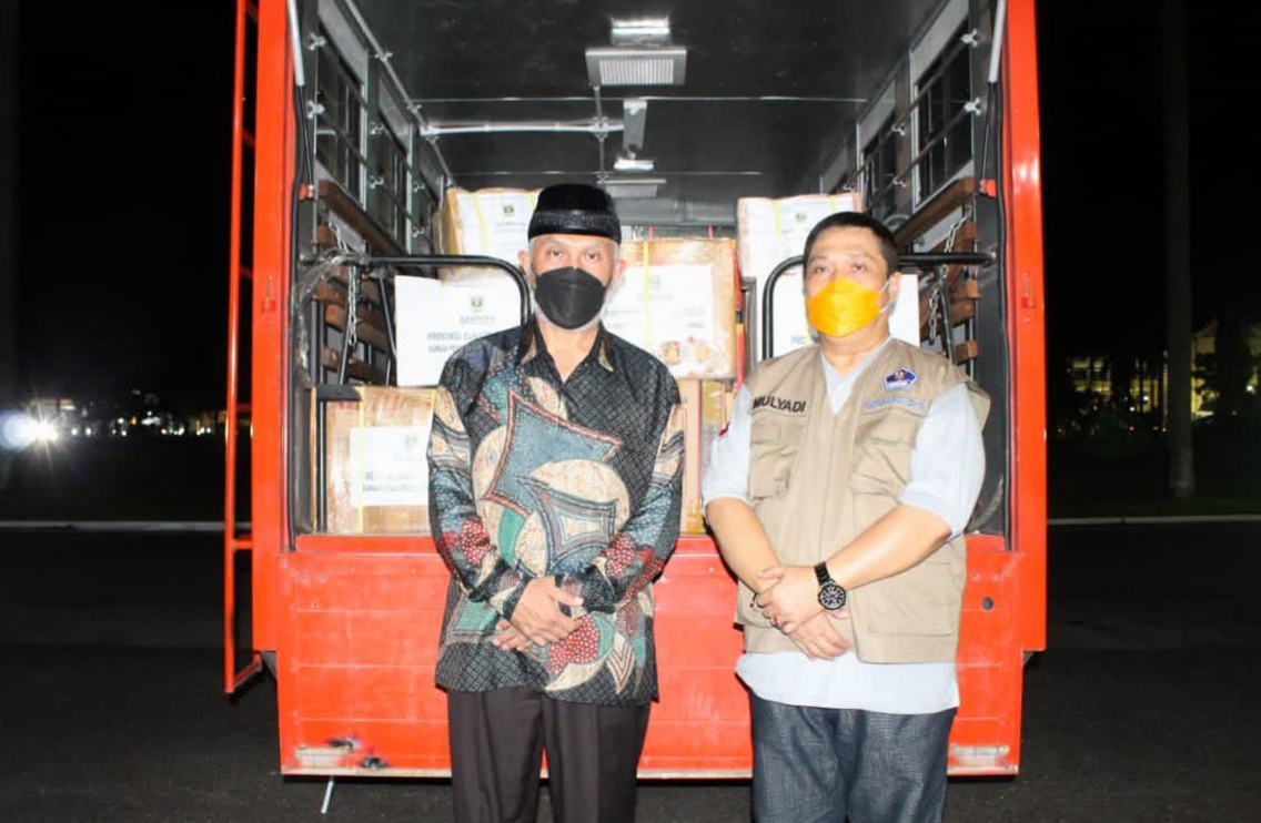 Sumbar Kirim 1,5 Ton Rendang Bantu Korban Erupsi Semeru di Lumajang