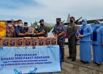 Bantuan rendang untuk korban erupsi Gunung Semeru (Foto: infopublik.id)