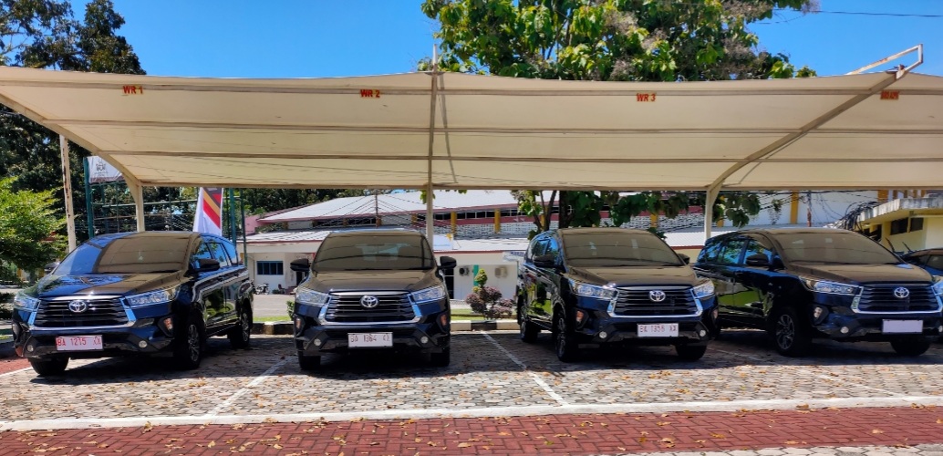 UIN IB Padang Dapat Hibah 5 Mobil Baru Dari Bank Mega Syariah