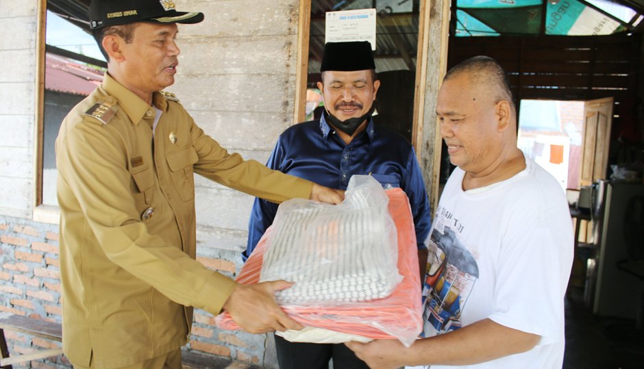 Kunjungi Korban Puting Beliung, Wako Pariaman: Total 47 Rumah Rusak