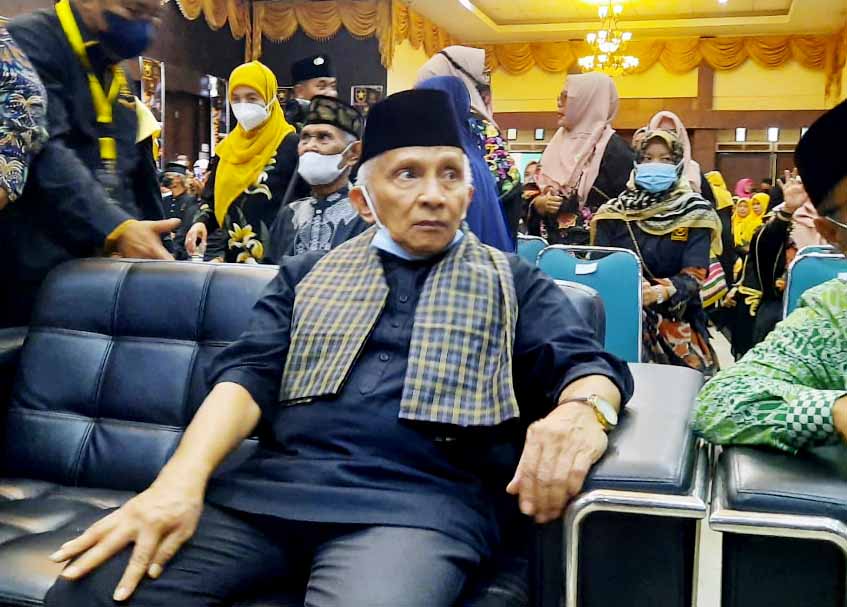 Berita Padang - berita Sumbar terbaru dan terkini hari ini: Amien Rais mengaku akan berjuang menghapus aturan Presiden Treshold.