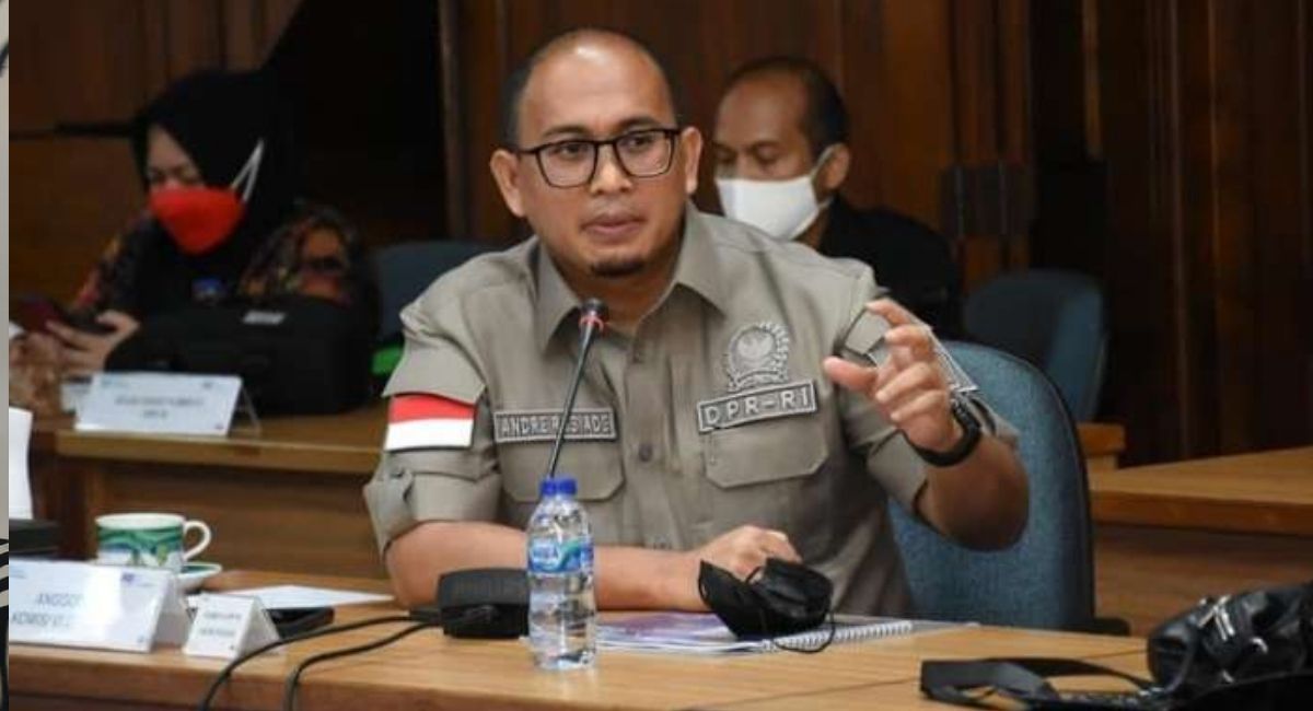 Wakil Ketua Komisi VI DPR RI Andre Rosiade mengapresiasi langkah Presiden Prabowo yang memberikan perhatian khusus kepada driver (pengemudi)