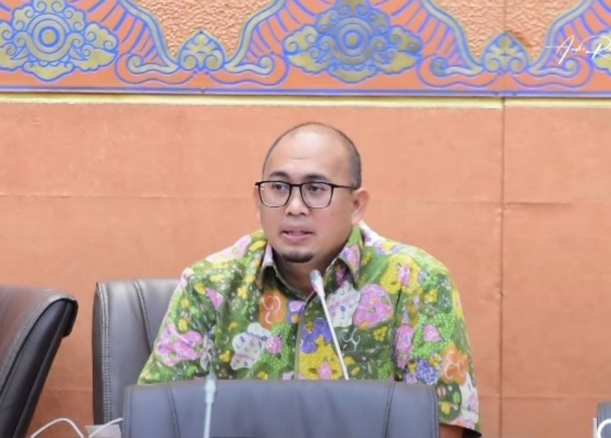 Berita Sumbar terbaru dan terkini hari ini: Andre Rosiade tidak percaya dengan NII di Sumbar yang disebut berencana melengserkan Jokowi