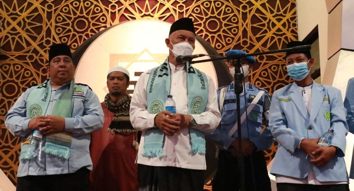 Gubernur Luncurkan Air Mineral Berlogo Masjid Raya Sumbar