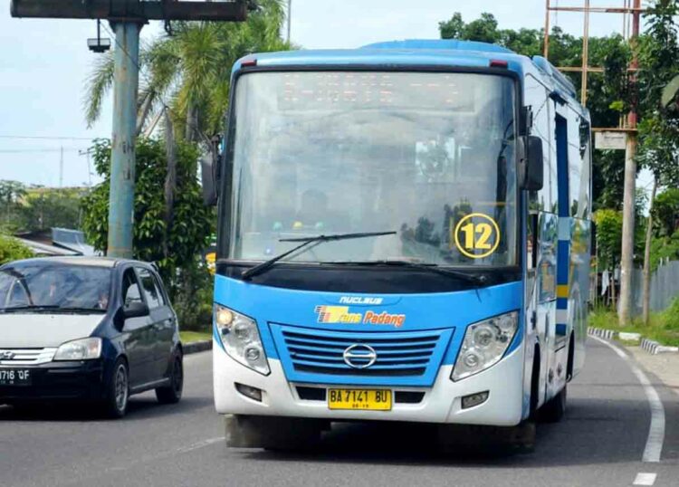 Langgam.id - Perumda PSM segera mengoperasikan bus untuk Koridor V dengan rute Ruang Terbuka Hijau (RTH) Imam Bonjol-Indaruang.