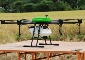 Penyemprotan Pupuk Pertanian di Pesisir Selatan Bakal Gunakan Drone