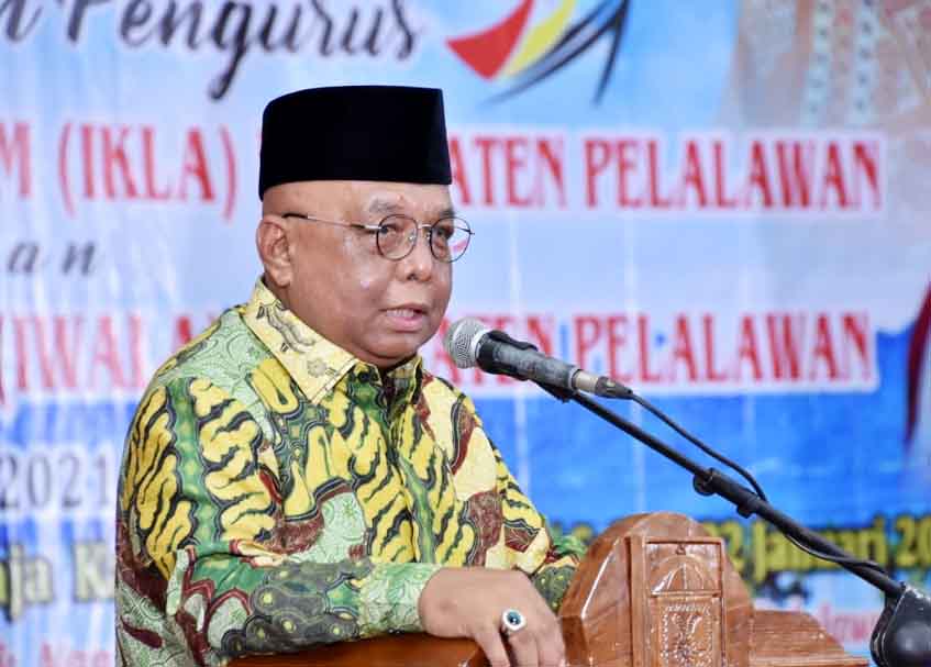 Berita Agam - berita Sumbar terbaru dan terkini hari ini: Bukti Pemkab serius bidang pendidikan, kata Edi, sudah disulurkan sejumlah bantuan.