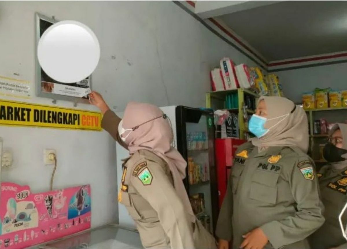 Berita Padang Panjang - berita Sumbar terbaru dan terkini hari ini: Ratusan iklan rokok ditertibkan Satpol PP Damkar dalam tiga bulan