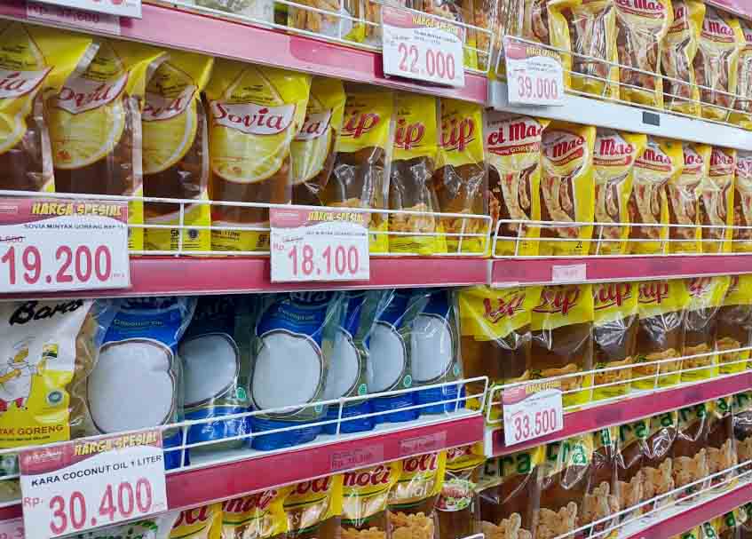 Berita Sumbar terbaru dan terkini hari ini: Harga Eceran Tertinggi (HET) minyak goreng ditetapkan mulai Rp11.500 sampai Rp14.000.