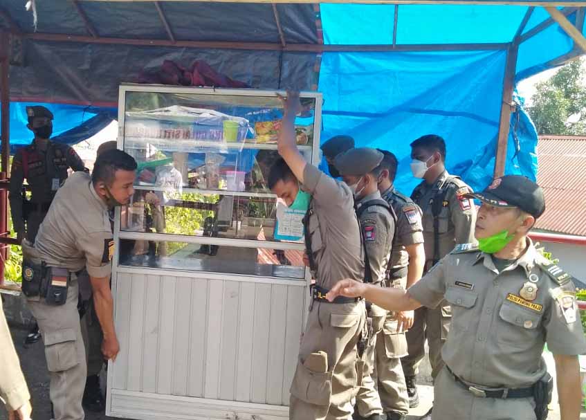 Lagi Satpol Pp Bongkar Lapak Pkl Di Kawasan Jembatan Siti Nurbaya Padang