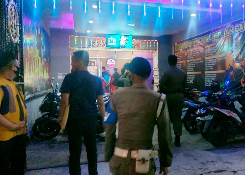 Berita Padang - berita Sumbar terbaru dan terkini hari ini: Data Satpol PP, Kafe Mungkin Esok telah mendapatkan peringatan keras sebelumnya.