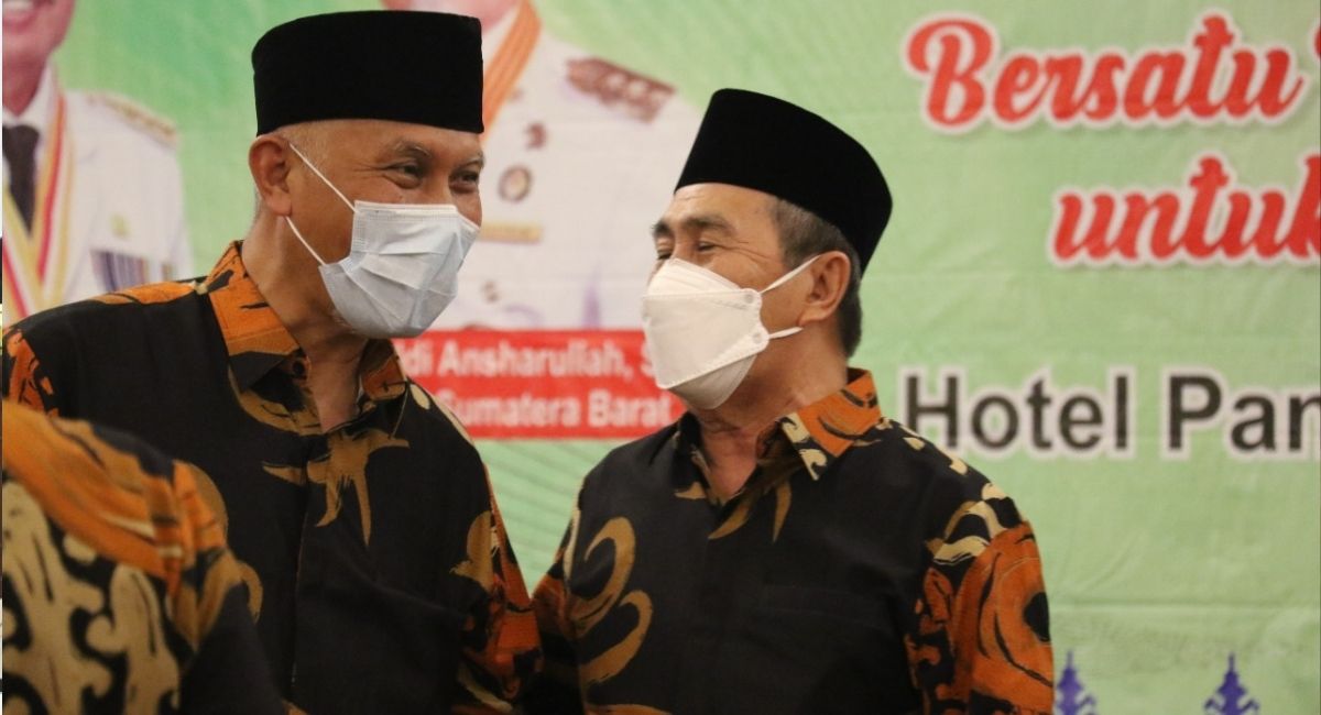 Dua Gubernur Jadi Saksi Pelantikan Pengurus Alumni Unand Riau