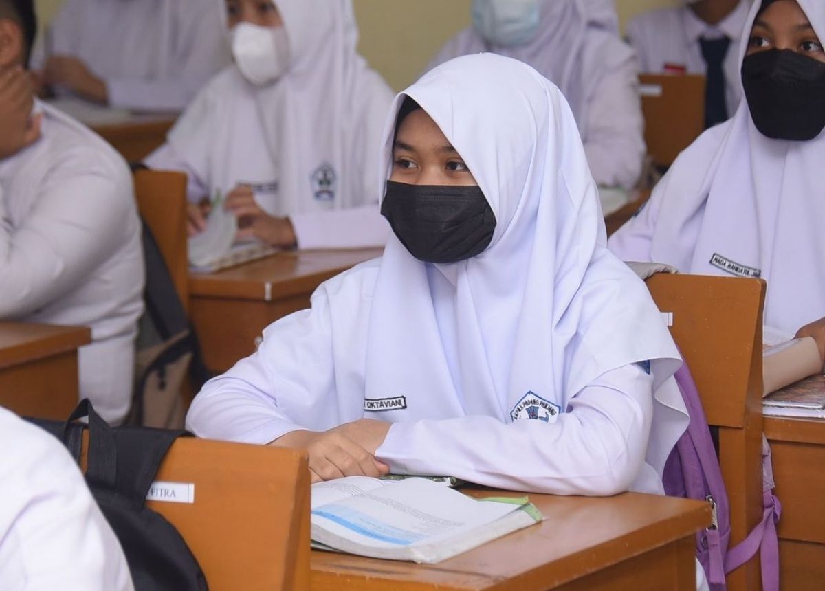 Pemerintah Kota (Pemko) Padang Panjang menerapkan pembelajaran tatap muka (PTM) 100 persen mulai Senin (10/1/2022)