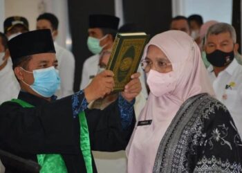 Berita Padang - berita Sumbar terbaru dan terkini hari ini: Wali Kota Padang Hendri Septa telah melantik Fitriati sebagai Pj Sekda Padang
