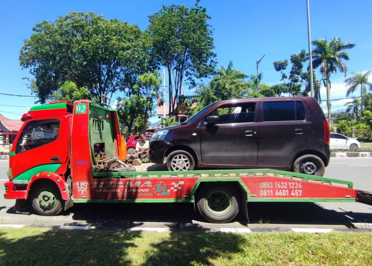 Berita Padang - berita Sumbar terbaru dan terkini hari ini: Pihak debt collector yang hadang pengendara Karimun di Padang, beberkan.
