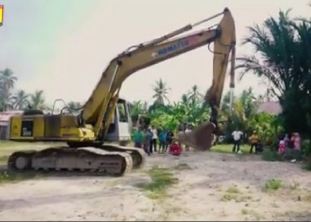 Berita Kota Pariaman - berita Sumbar terbaru dan terkini hari ini: Jalan baru dibuka di Pariaman. Tepatnya di Kelurahan Jalan Kereta Api.