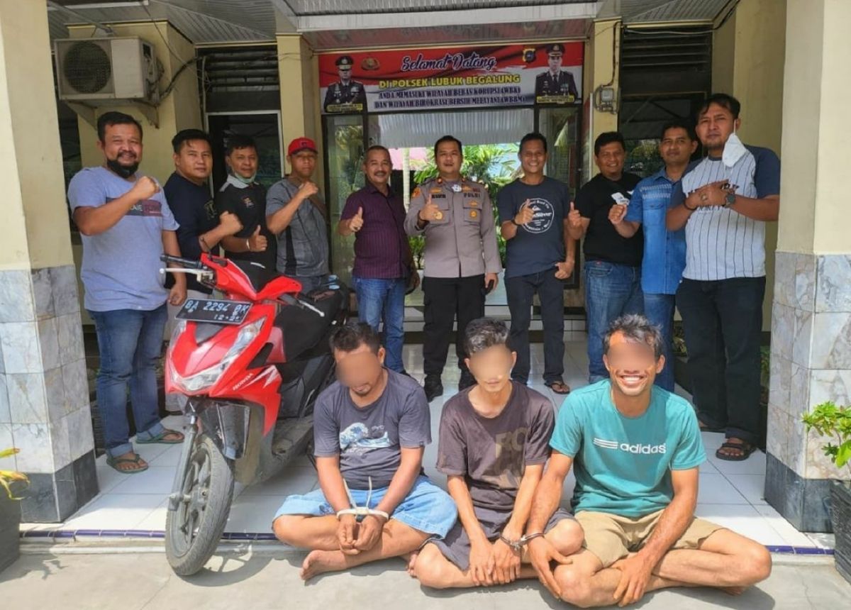 Berita Padang - berita Sumbar terbaru hari ini: Polsek Lubuk Begalung menangkap tiga pelaku pencurian sebuah gudang milik PT Incasi Raya.