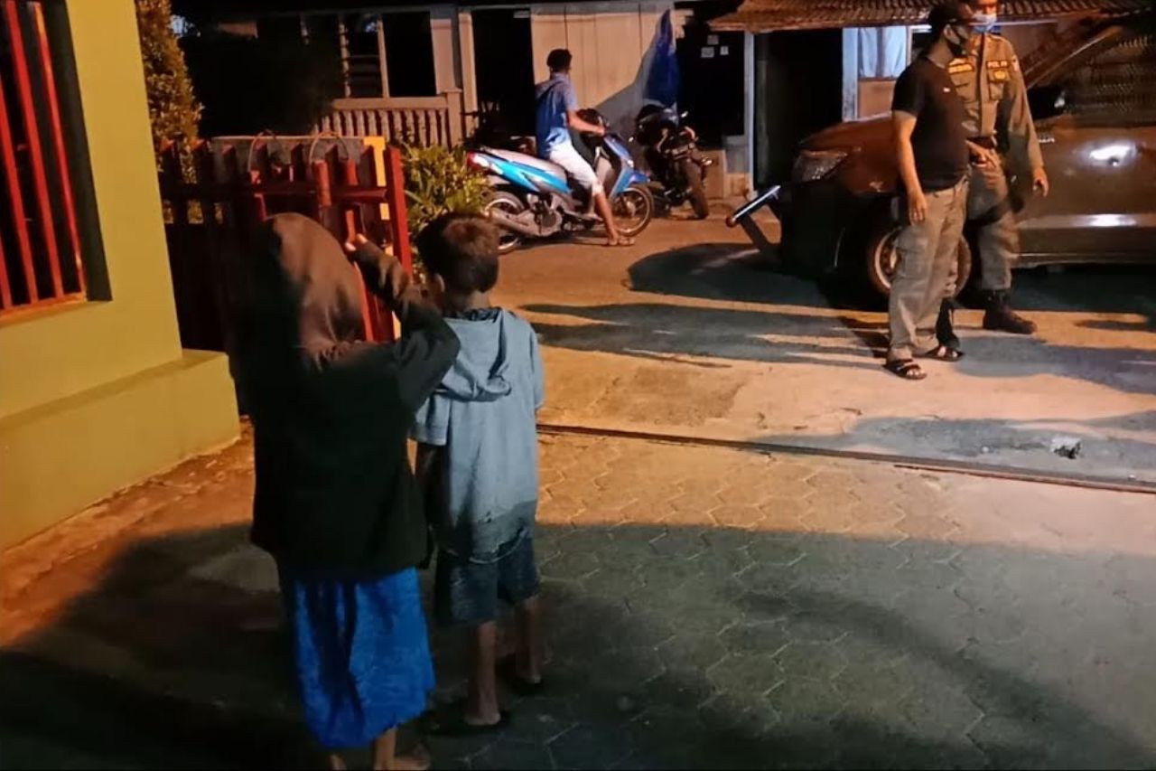 Diduga Peralat Anak Bawah Umur, Seorang Ibu Diamankan Satpol PP Padang