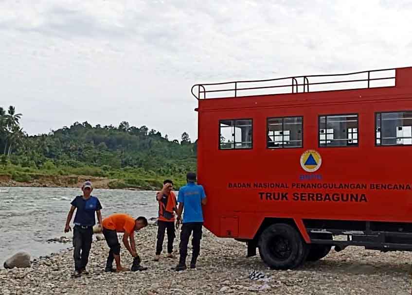 Berita Padang Pariaman - berita Sumbar terbaru dan terkini hari ini: Seorang petani di Padang Pariaman dilaporkan hanyut di sungai.