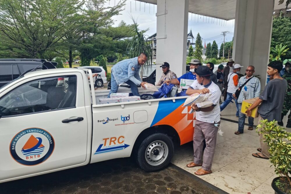 Bank Nagari Kirim TRC dan Bantuan Makanan untuk Korban Gempa Pasaman Barat