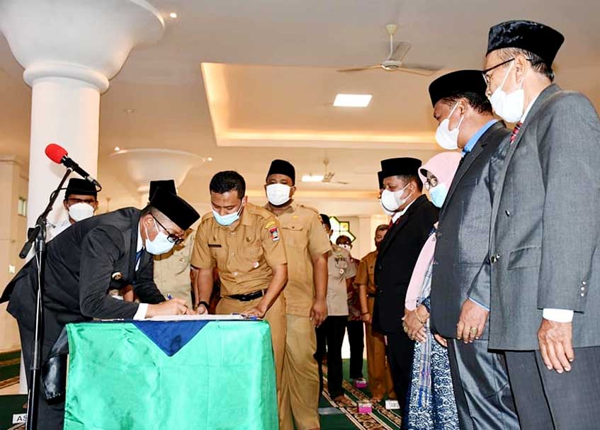 Berita Padang - berita Sumbar terbaru dan terkini hari ini: Menurut Hendri, orang yang memakmurkan rumah Allah (masjid) orang yang beriman.