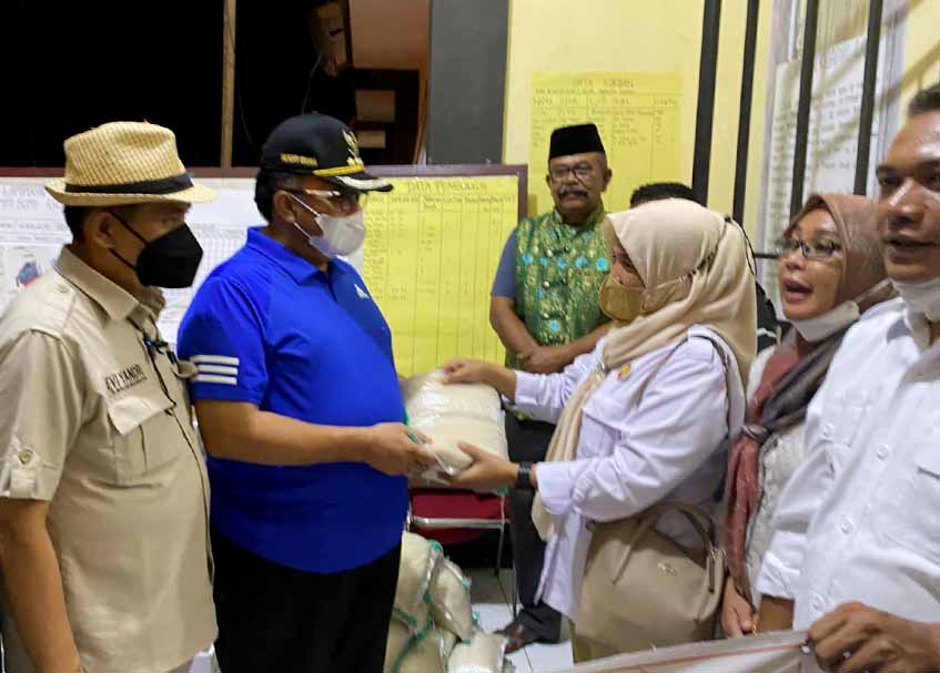 Berita Gempa Pasaman Barat terbaru dan terkini hari ini: Gerindra Sumbar menyalurkan bantuan untuk korban gempa di Pasaman dan Pasaman Barat.