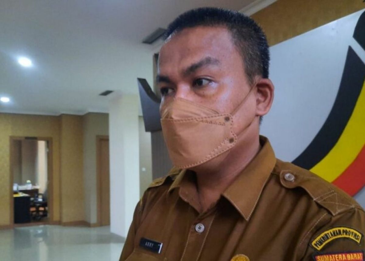 Berita Sumbar terbaru dan terkini hari ini: Dinkes Sumbar menunggu hasil pemeriksaan pasien mengalami kulit melepuh usai vaksinasi covid-19. 