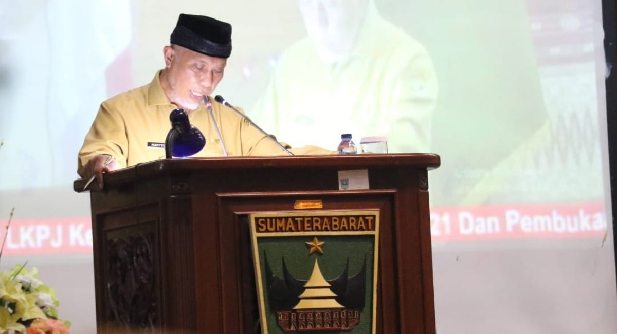 Sampaikan LKPJ, Gubernur: Ekonomi Tumbuh Sumbar 2,19 Persen