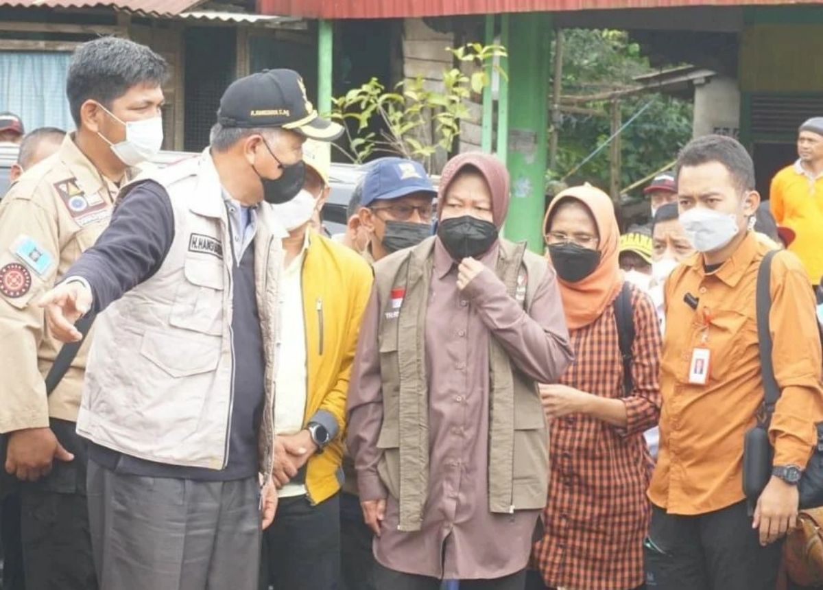 Berita Pasaman Barat - berita Sumbar terbaru dan terkini hari ini: Mensos membahas penanganan rumah warga yang terdampak gempa.