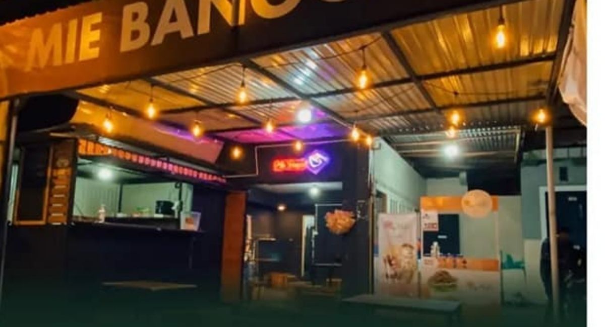 Berakhir Pekan di Mie Bangcat, Makanan Pedas di Padang Panjang