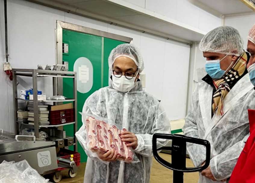 Berita terbaru dan terkini hari ini: Produksi Randang di Bulgaria bakal dilengkapi sertifikasi halal, target pasar Eropa hingga Timur Tengah.