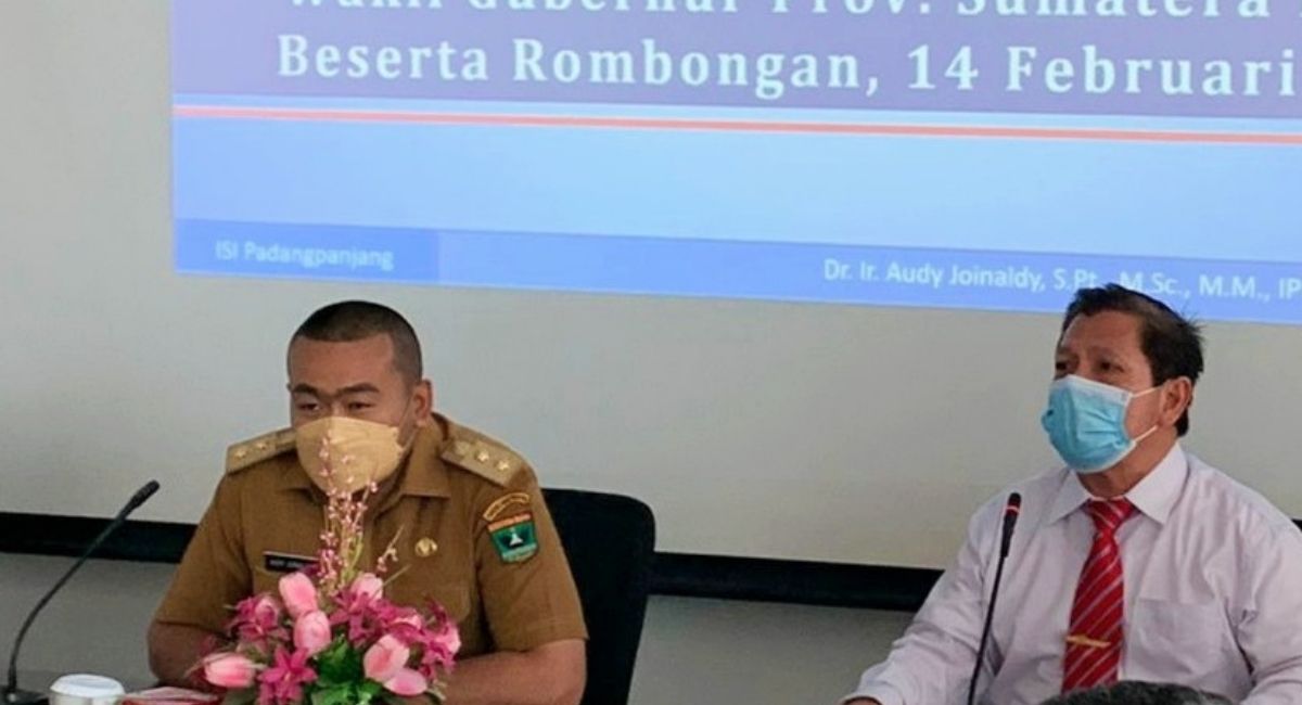 Wagub Sumbar: Seniman Mesti Beradaptasi dengan Teknologi