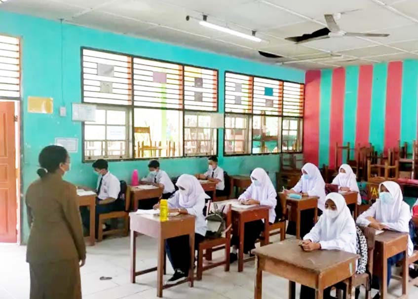 Berita Padang - berita Sumbar terbaru dan terkini hari ini: Kota Padang ditetapkan masuk PPKM Level 3 sampai Senin (28/2/2022).