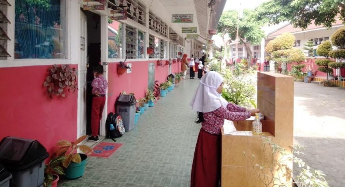 Sekolah Dasar di Padang Mengaku Masih Menunggu Jadwal Vaksinasi
