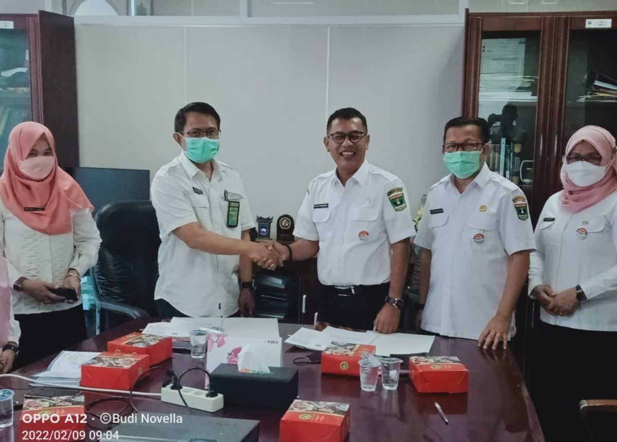 Berita Sumbar terbaru dan terkini hari ini: Jalan akan menyambungkan Pesisir Selatan dengan Kabupaten Solok ditargetkan bisa dilewati 2023.