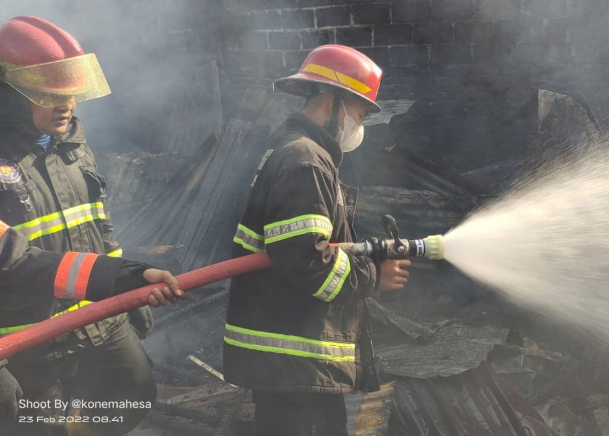 Berita Padang - berita Sumbar terbaru dan terkini hari ini: Tujuh rumah hangus terbakar di Jalan Belakang Tangsi, Belakang Tangsi, Padang